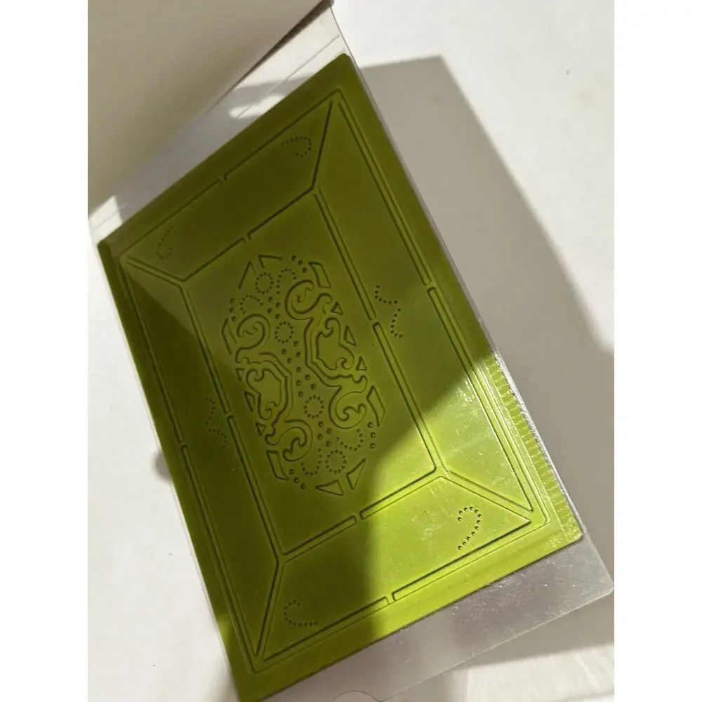 Cuttlebug LACE DOOR Embossing PLUS Folder Cut &‎ Emboss Card + Reindeer Folder
